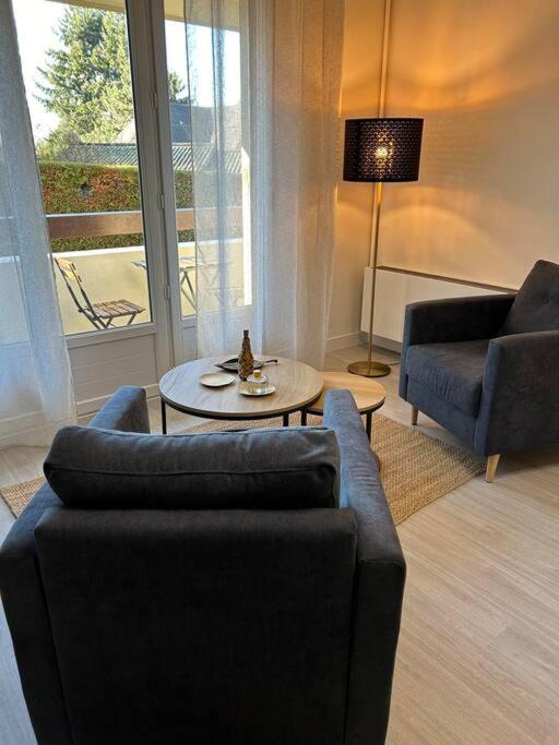 Apt Evreux 900M De La Gare Exterior photo